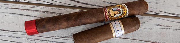 blogfeedteaser-The-Differences-Between-Long-vs-Short-Cigars_2022