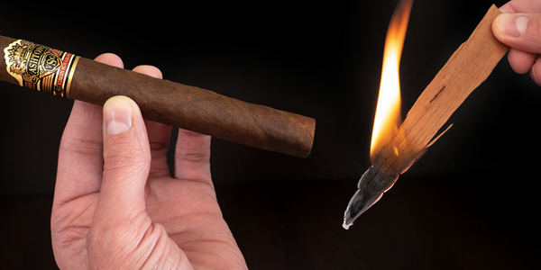 teaserimage-How-to-Light-a-Cigar-with-Cedar