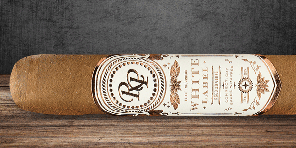 teaserimage-Rocky-Patel-White-Label-Robusto